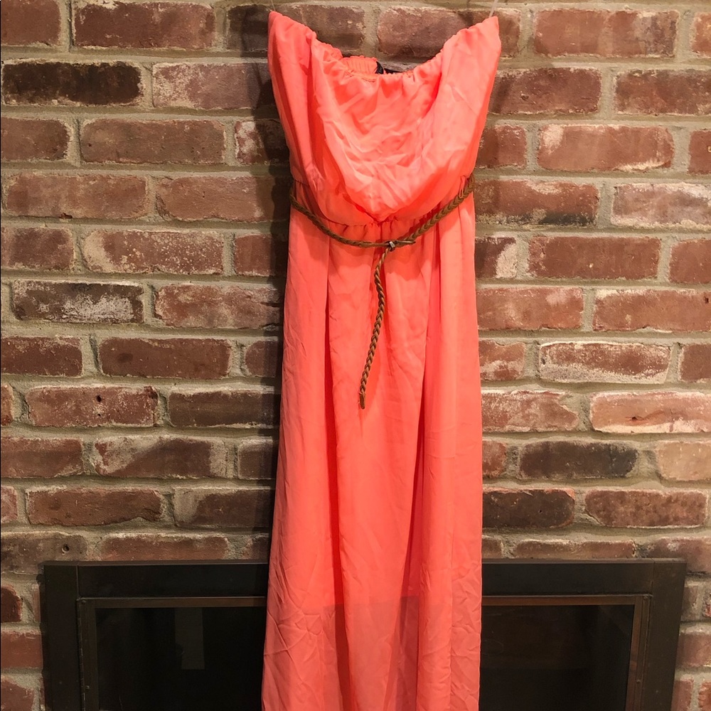 NWT Strapless Maxi Dress w Belt